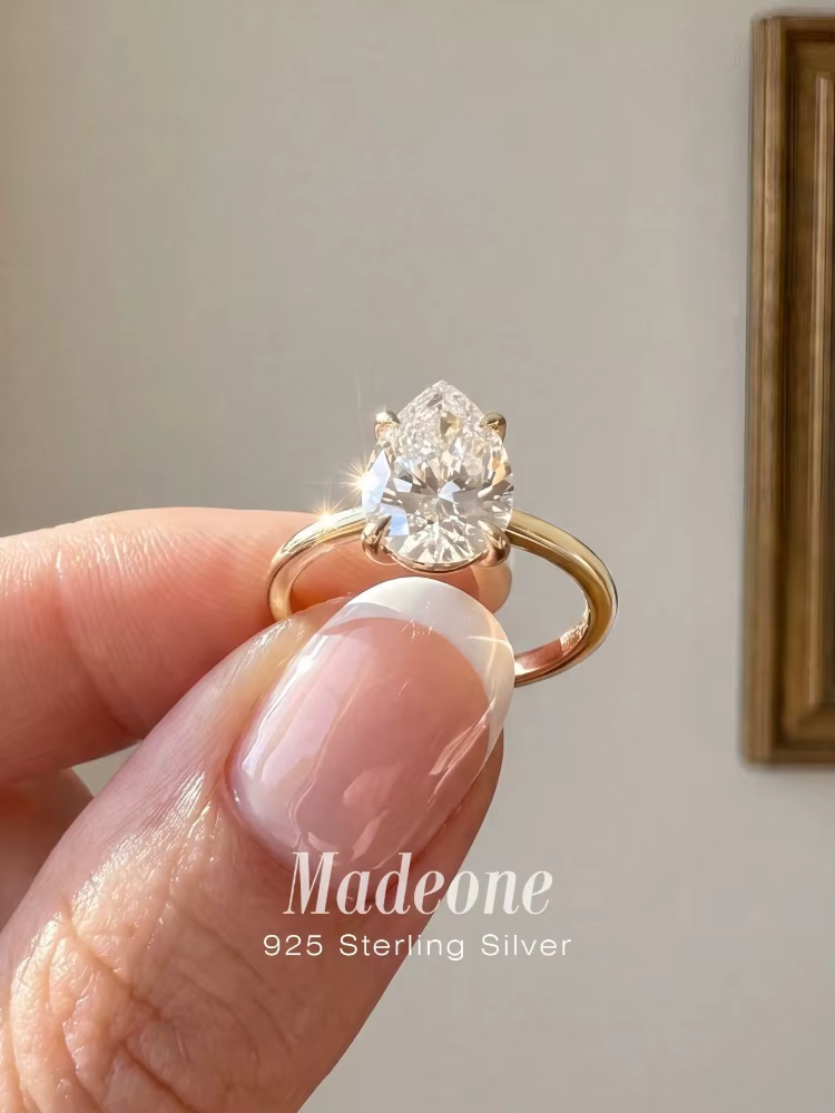 Bague Solitaire en Argent Sterling 925 avec Zircon Brillant en Forme de Poire pour Femme, Idéale pou