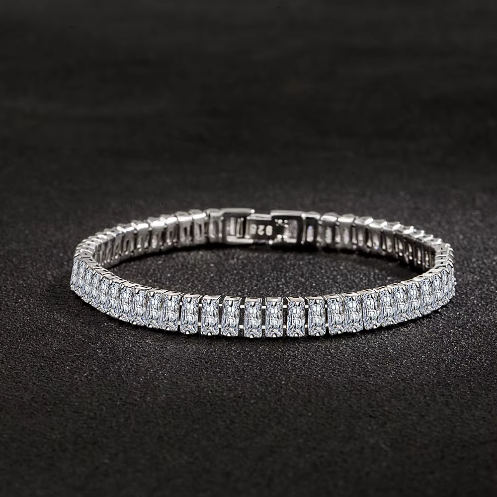 Offres spéciales 925 Bracelet en argent Sterling couleur Noble cristal main pour les femmes charme m