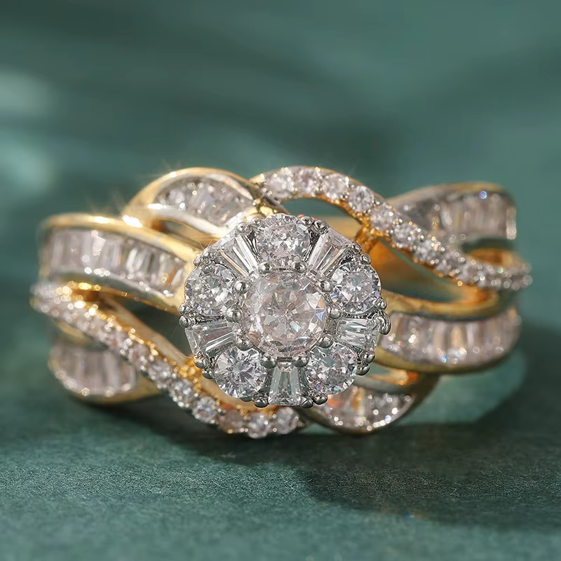 Bagues luxueuses et élégantes incrustées de zircone synthétique étincelante, dorées et intemporelles