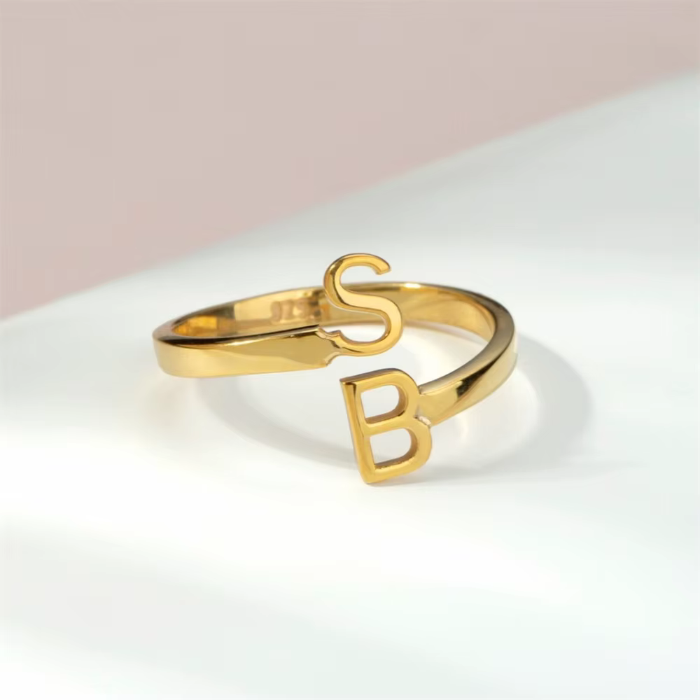 Bague Initiales Personnalisées pour Femme et Homme, Bijoux de Doigt Réglables en Acier Inoxydable, C