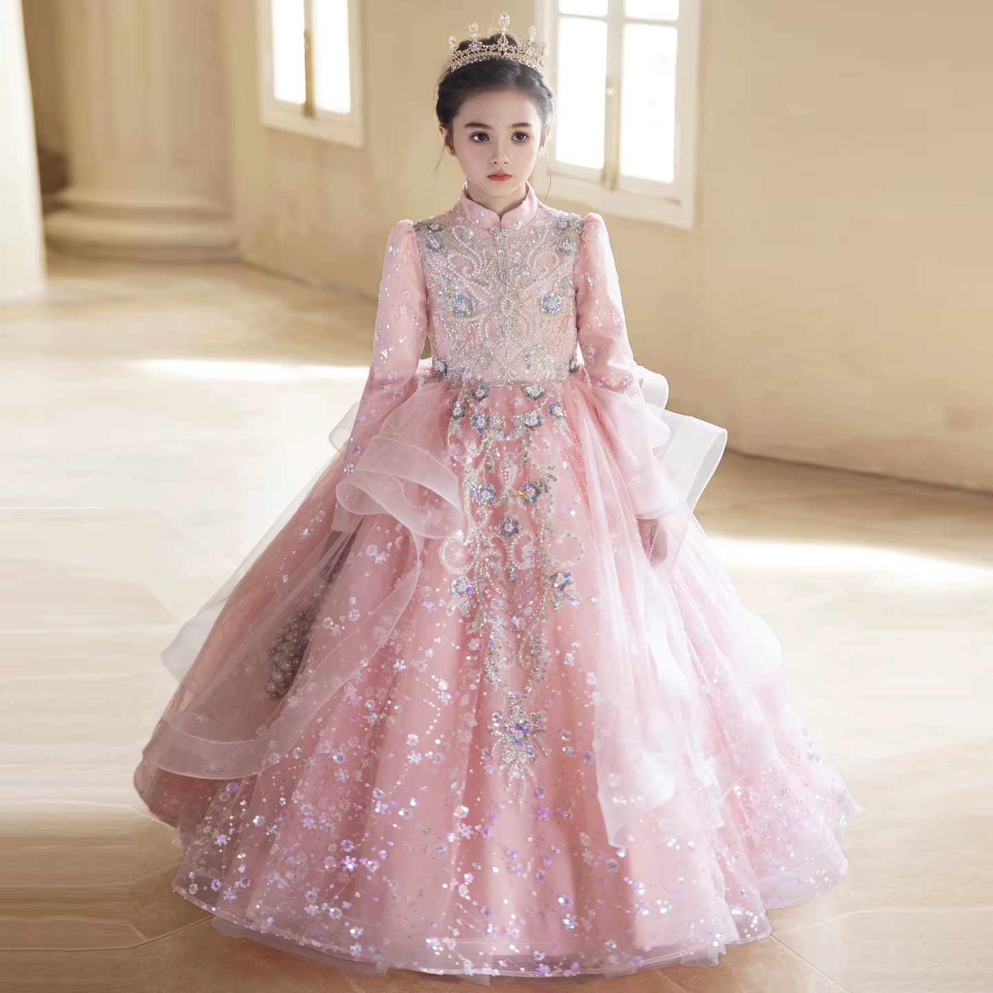 Robe de princesse rose pour filles, idéale pour les fêtes d'anniversaire, les récitals de piano, les