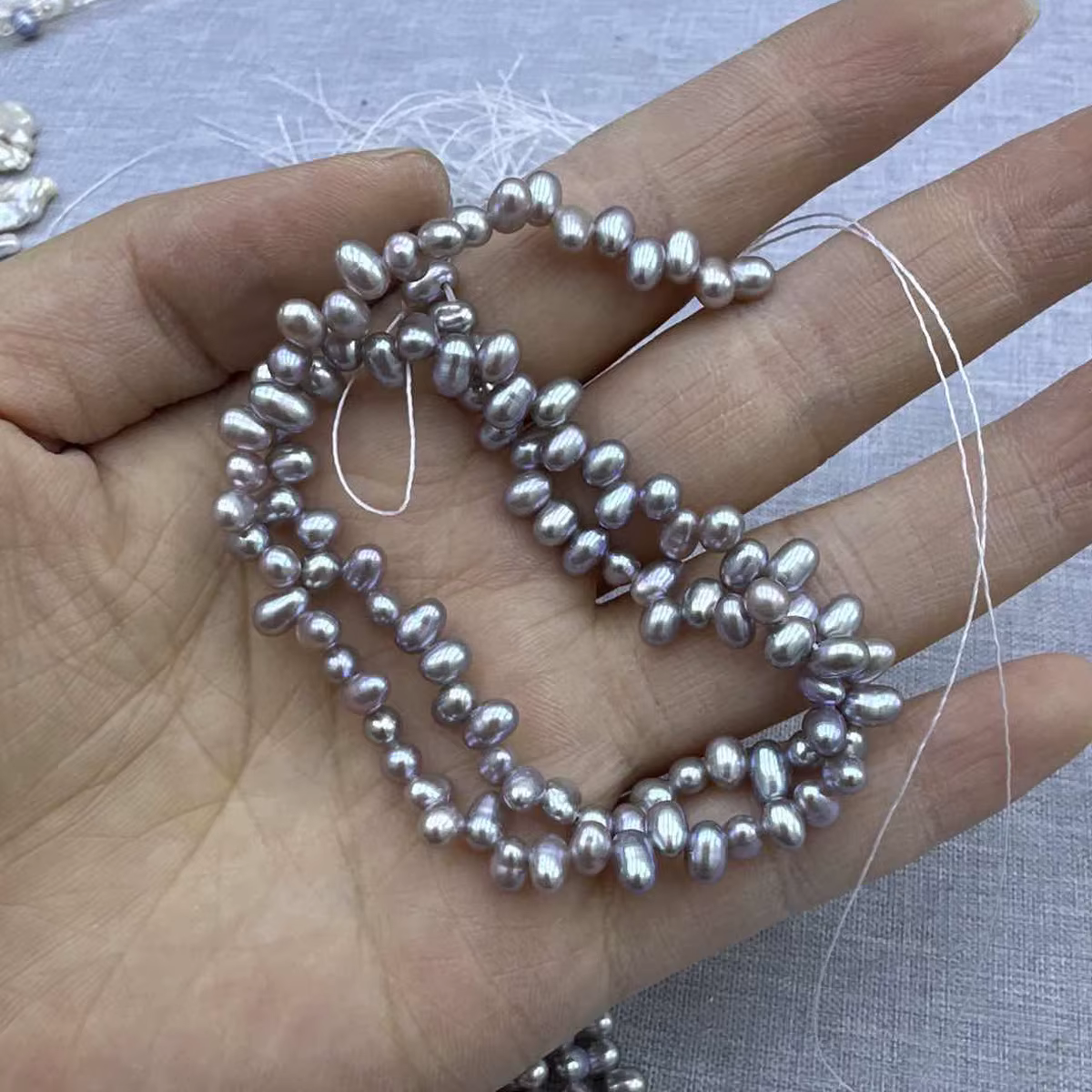 Perles de culture d'eau douce naturelles perles violettes 37 trous 100% perles naturelles pour la fa