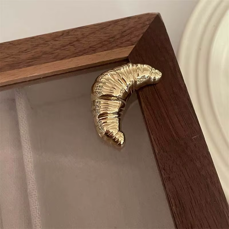 Broches Croissant en métal pour femmes et hommes, Simple, couleur or argent, Texture géométrique, bi
