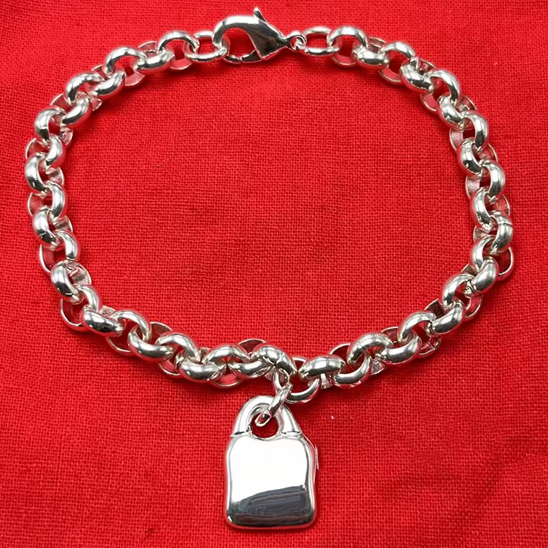 Bijoux espagnols, style mixte, éléments de décoration, série de bracelets, ensemble de bijoux luxueu