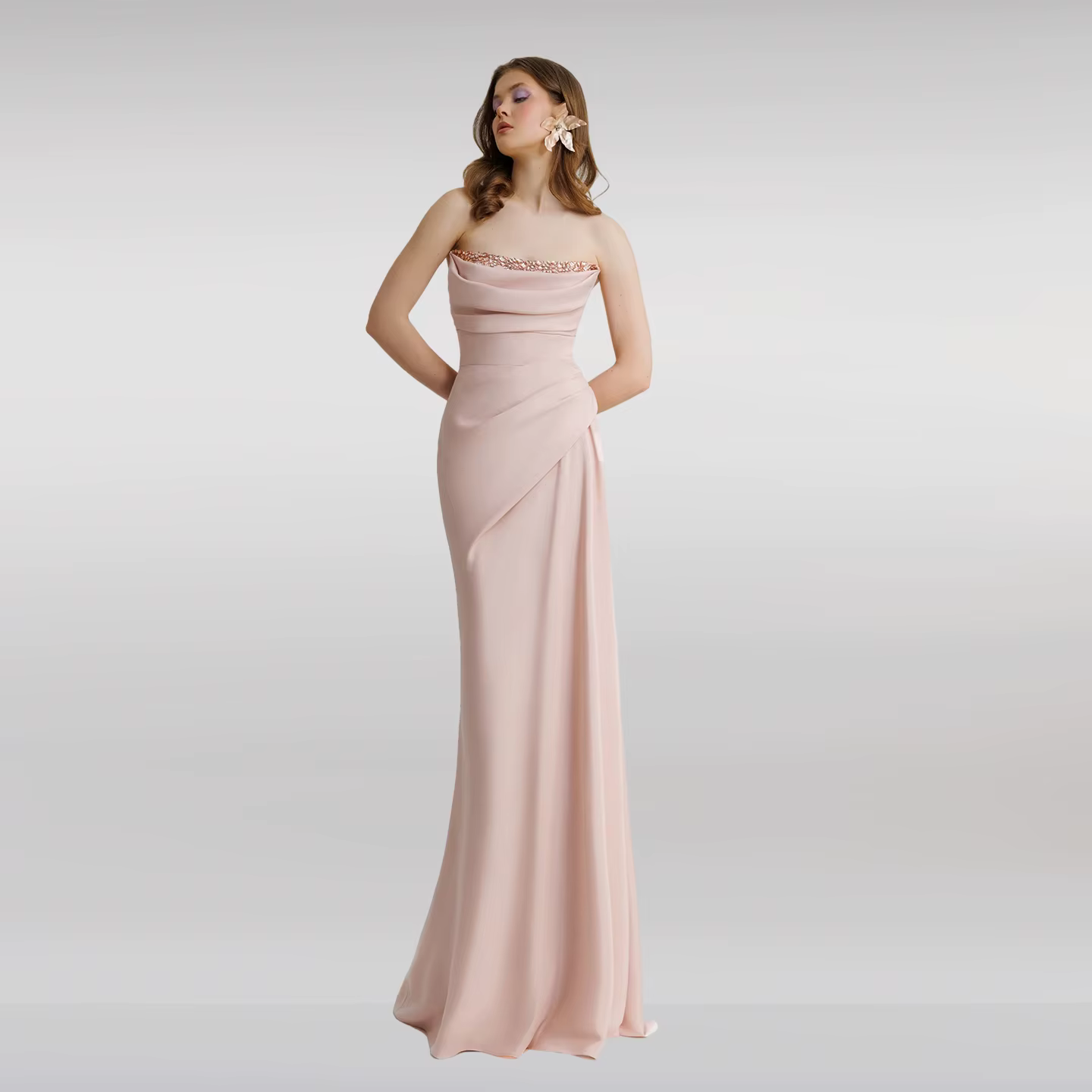 Robe de soirée élégante rose sans bretelles Sharon Said Dubai avec plis et perles, style sirène, pou
