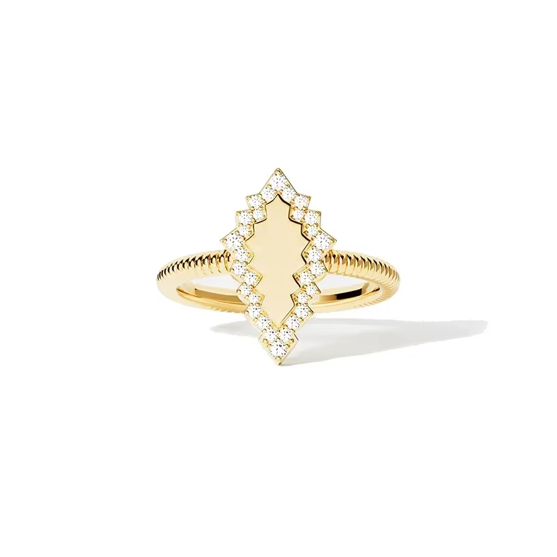 Bijoux tendance pour femme : boucles d'oreilles, bracelet et collier en forme de crème – Collection 
