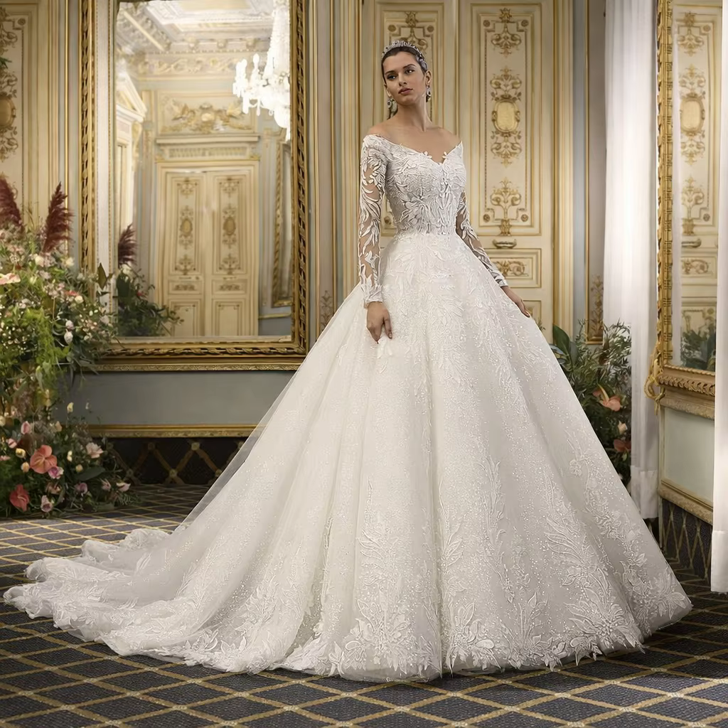 Robes de mariée de luxe personnalisées à col en V pour femmes, manches longues, dentelle princesse, 