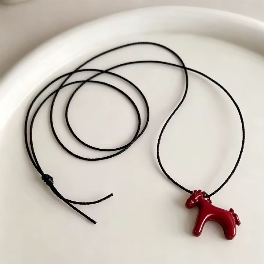 Collier long tendance avec pendentif cheval coloré pour femme, chaîne de pull réglable, bijoux, cade