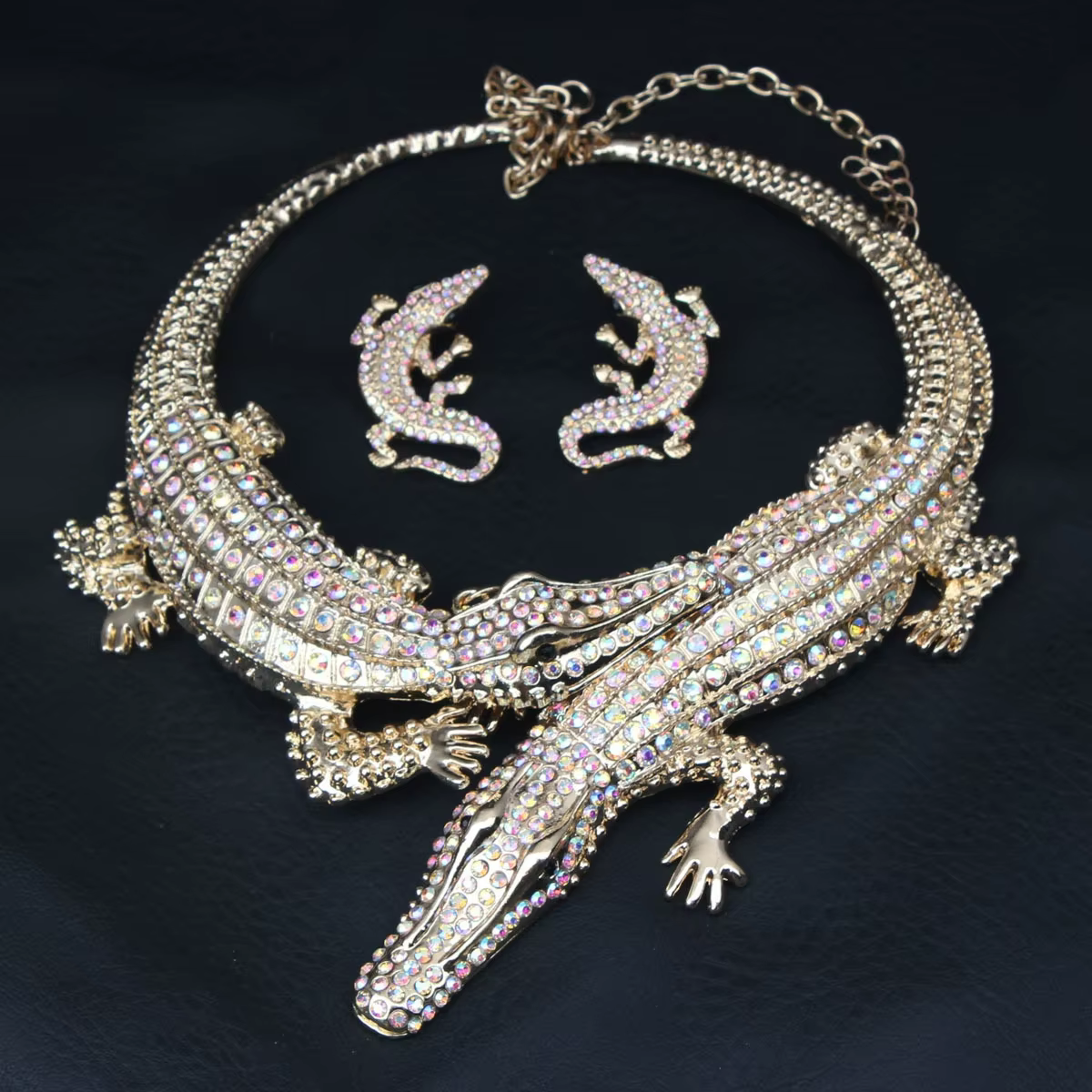 Ensemble collier et boucles d'oreilles personnalisés rétro en crocodile serti de diamants pour robes