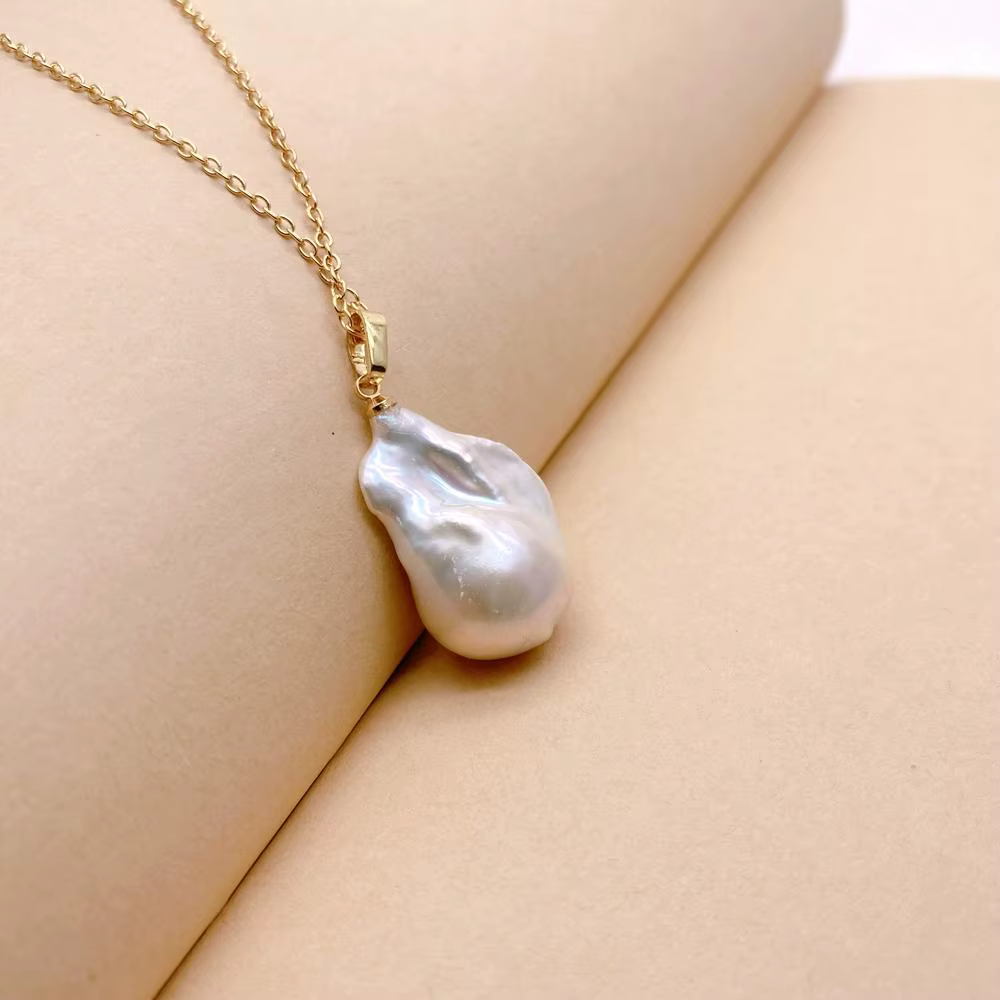 YYGEM-Collier Ras du Cou en Perles Baroques Blanches de Culture, Plaqué Or, Bijoux pour Femme, 15x23