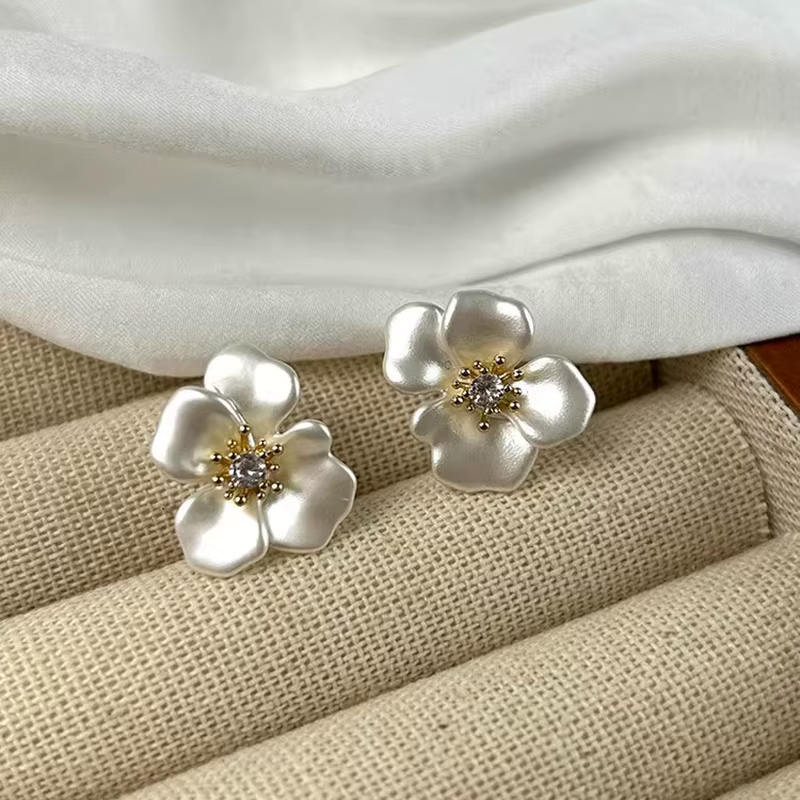 Boucles d'oreilles clous en zircon couleur argent, motif floral sablé, style chic rétro, pour femme,