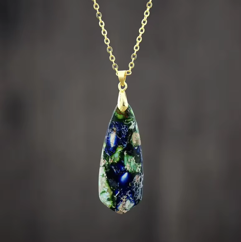 Collier à chaînes mixtes, présentoir à bijoux Francesc