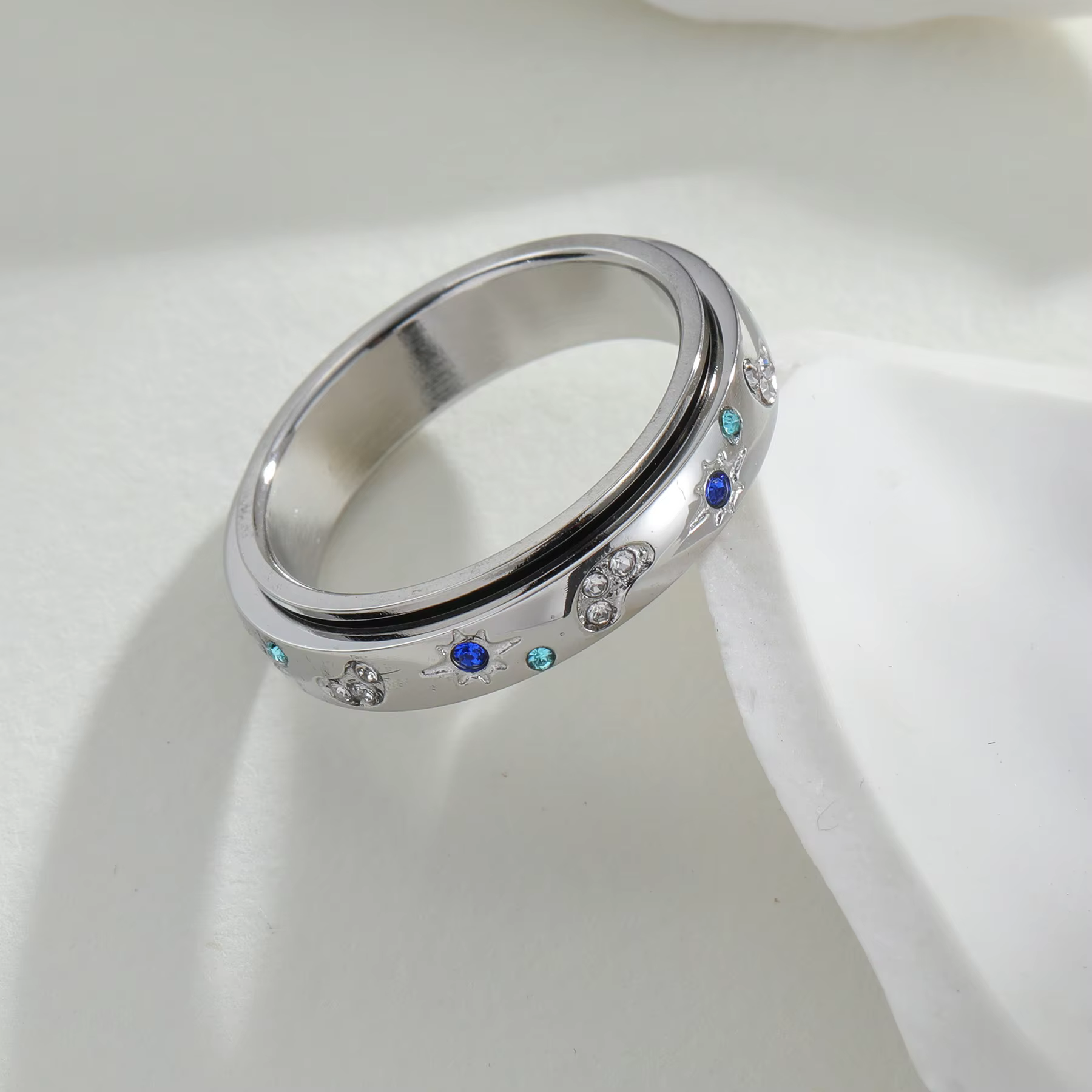 Nouvelle bague en cristal bleu céleste scintillant avec lune, soleil et étoile pour femme, élégante,