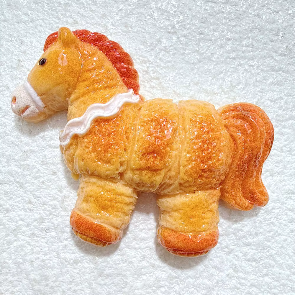10 pendentifs en résine de dessin animé en forme de cheval mignon, accessoires faits main pour la fa