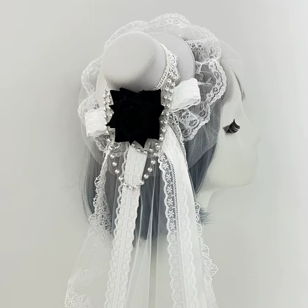 Mini-chapeau en mousseline de soie style victorien, élégant et rétro, avec dentelle gothique, détail