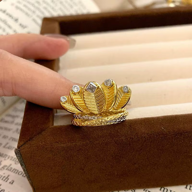 Bague couronne de luxe légère et classique pour femmes, tendance, bague brillante cloutée en diamant
