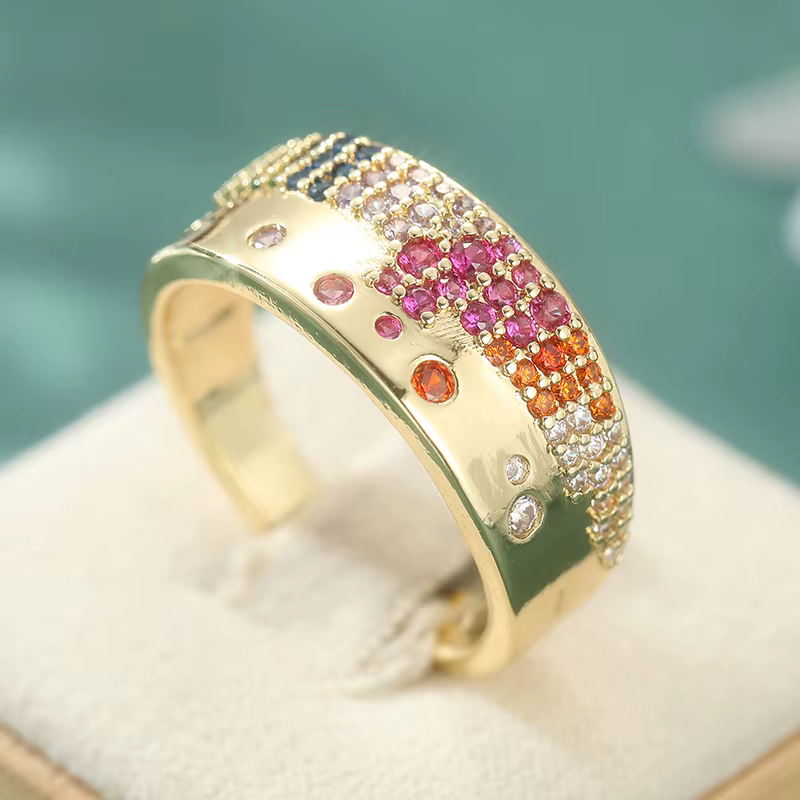 Bague élégante pour femme avec incrustations multicolores en CZ, couleur or, géométrique, pour tous 