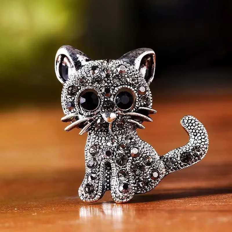Broches de petit chat mignon pour femmes, bijoux en argent antique, clips de chapeaux imbibés