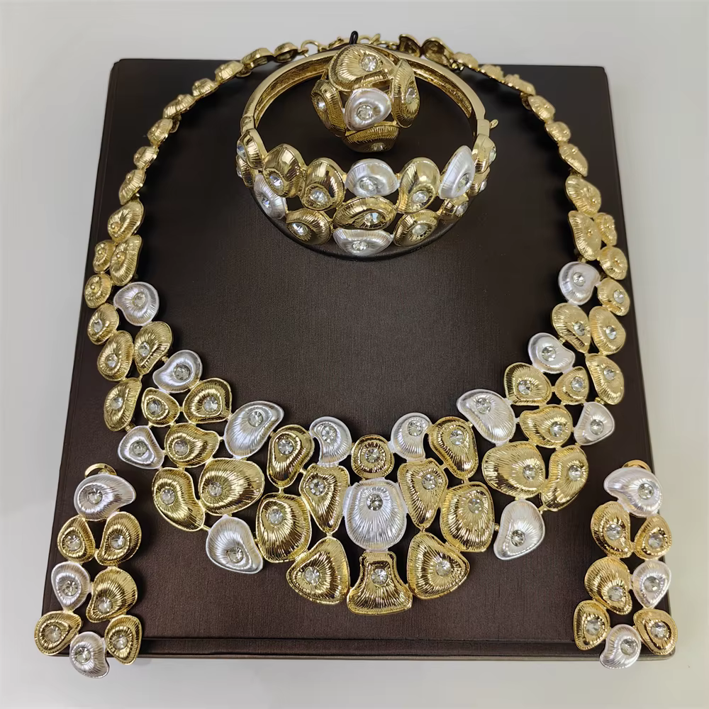 Ensemble de bijoux plaqués or 18 carats pour femmes, collier, boucles d'oreilles, Bracelet et bague,