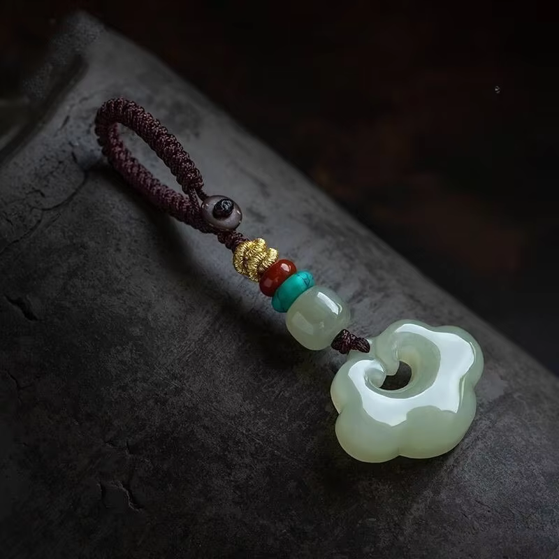 Certificat Hotan noir Jade nuages de bon augure pendentif porte-clés charme pierre naturel émeraude 