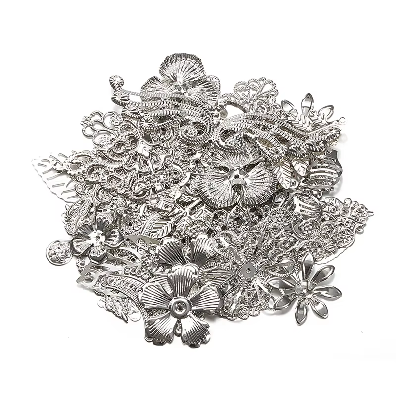 Mélange de feuilles de fleurs en métal, 50 g/lot, enveloppes en filigrane, connecteurs, pendentifs, 