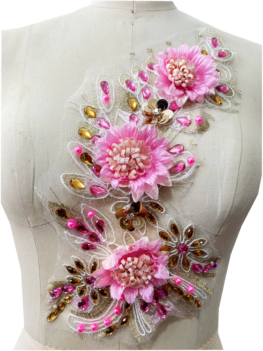 Tissu rose 3D avec des appliques florales et des perles brillantes, décoration de vêtements en diama