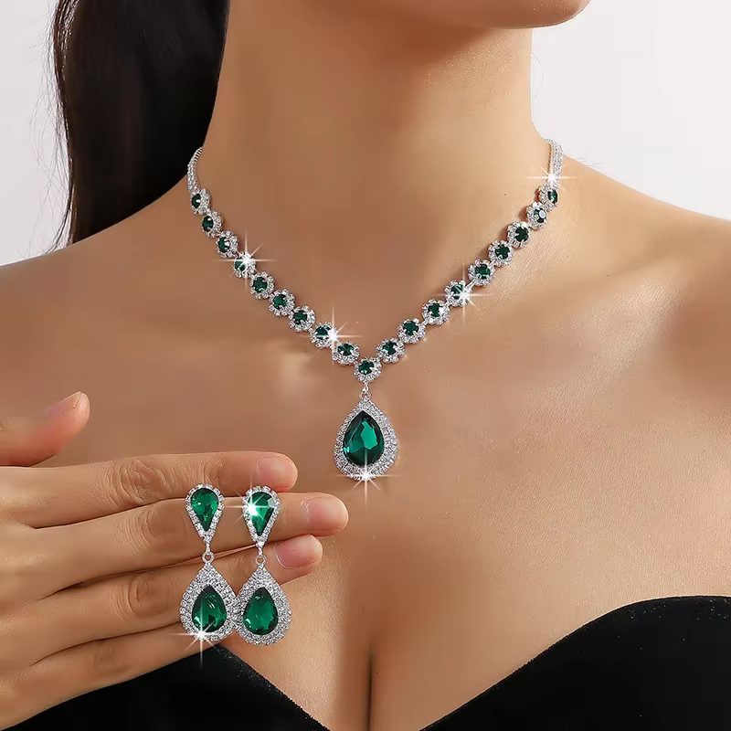 Collier et boucles d'oreilles de luxe en cristal rouge vert bleu pour femmes, pendentif goutte d'eau