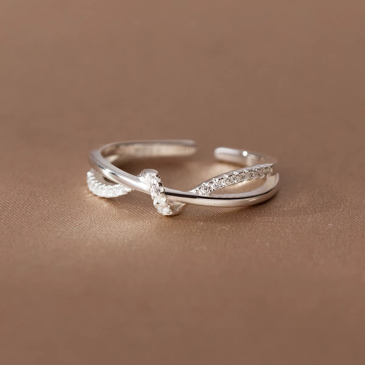 Croix en argent sterling 925 avec nœuds en zircon ​ ​ Bagues pour femmes et filles, bagues empilable