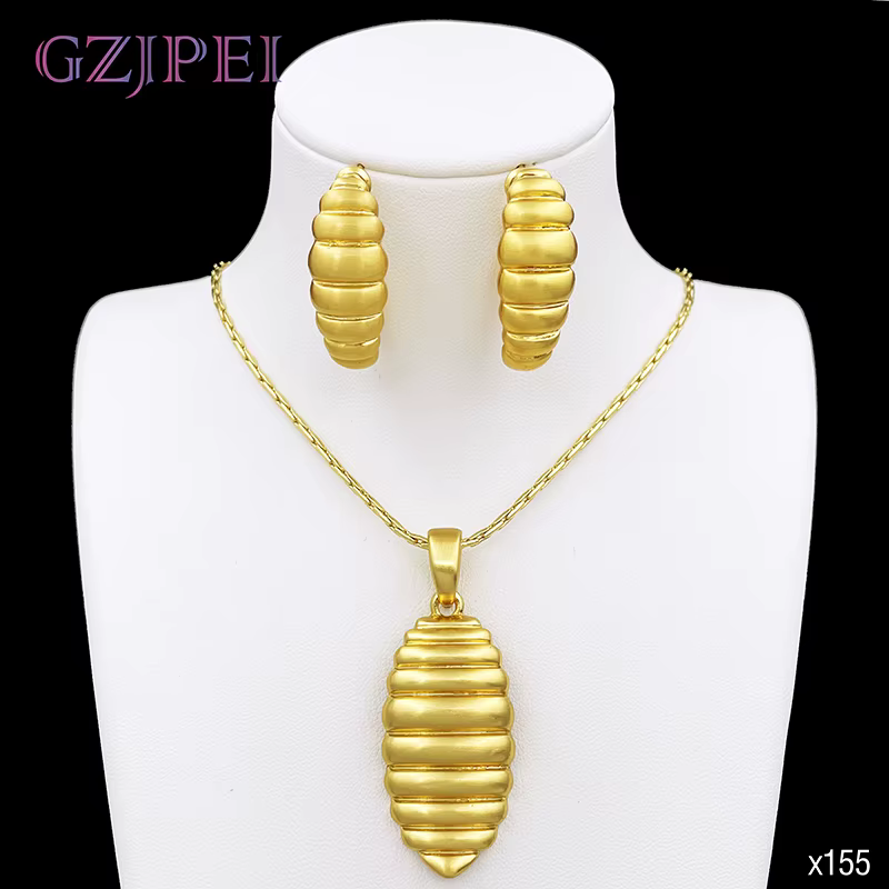 Ensemble collier et boucles d'oreilles plaqué or 18 carats pour femme, design classique, bijoux de D