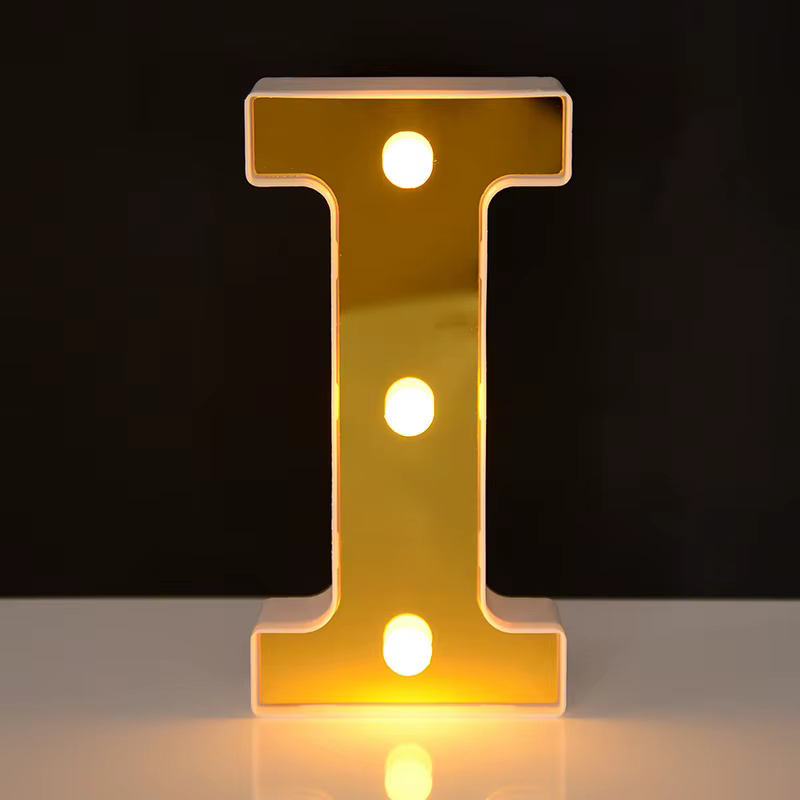 Lettres néon lumineuses LED de 6 pouces, 26 veilleuses de l'alphabet doré anglais, signe pour mariag