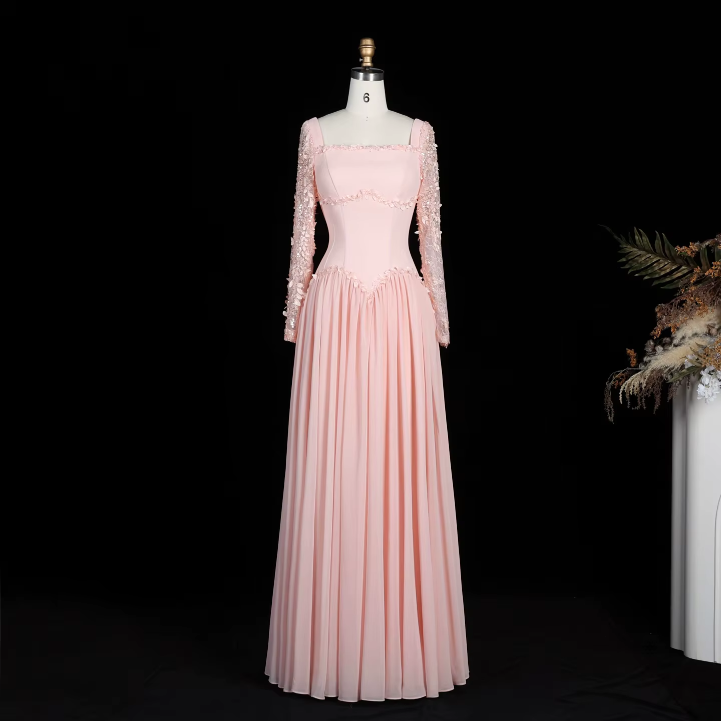 Robes de soirée élégantes Sharon Said Dubaï, rose plissé, motif floral 3D, coupe trapèze, col carré 