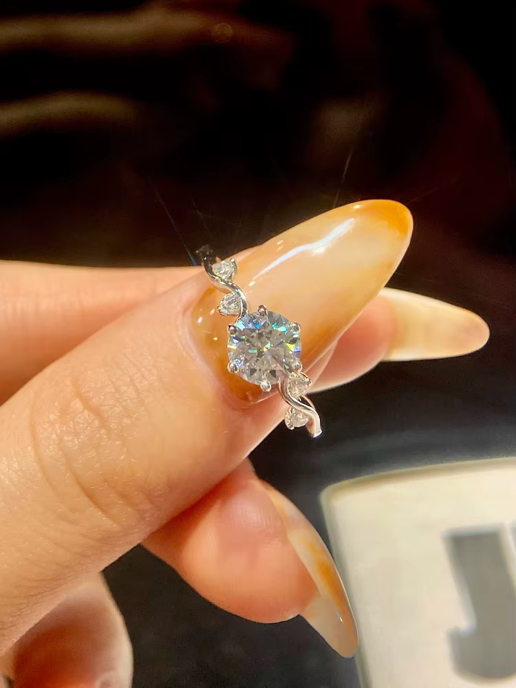 Bagues de fiançailles rondes en diamant Moissanite 1CT brillant pour femmes, en argent Sterling 925,