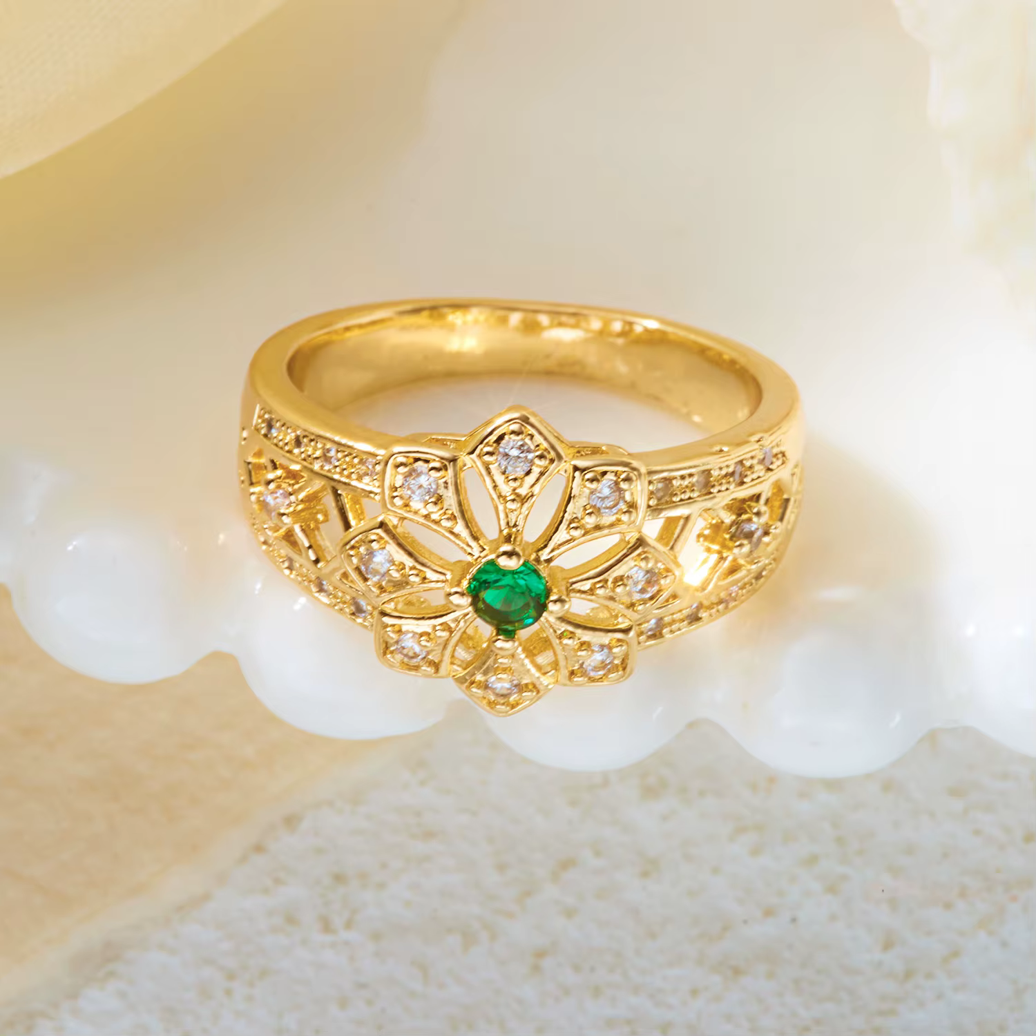 Bague Vintage en Laiton Creux à Motifs Floraux pour Femme, Style Antique Élégant, Bijou de Doigt Géo