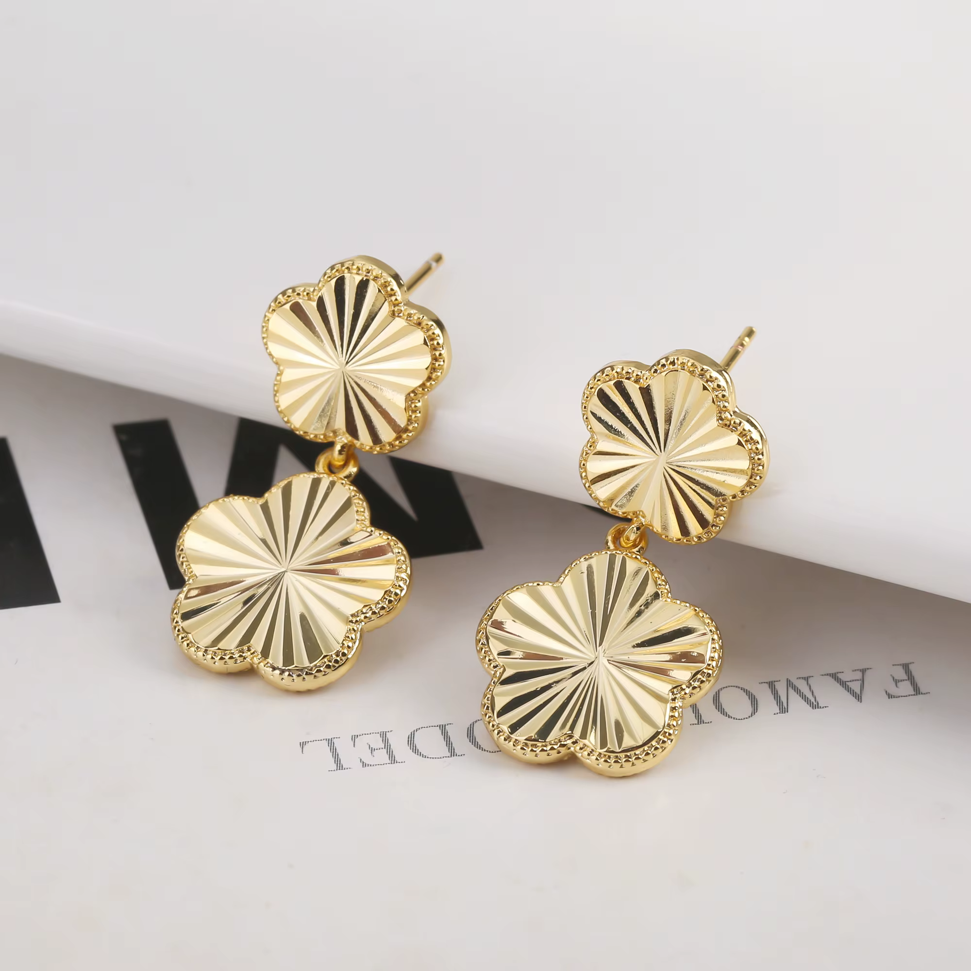 Ensemble de bijoux asymétriques en métal, plante de fleur de prunier, fleur à cinq feuilles, plaqué 