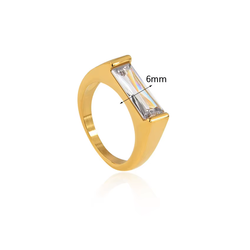 Nouvelle bague de mariage en acier inoxydable étanche plaqué or 18 carats avec zircon cubique carré 
