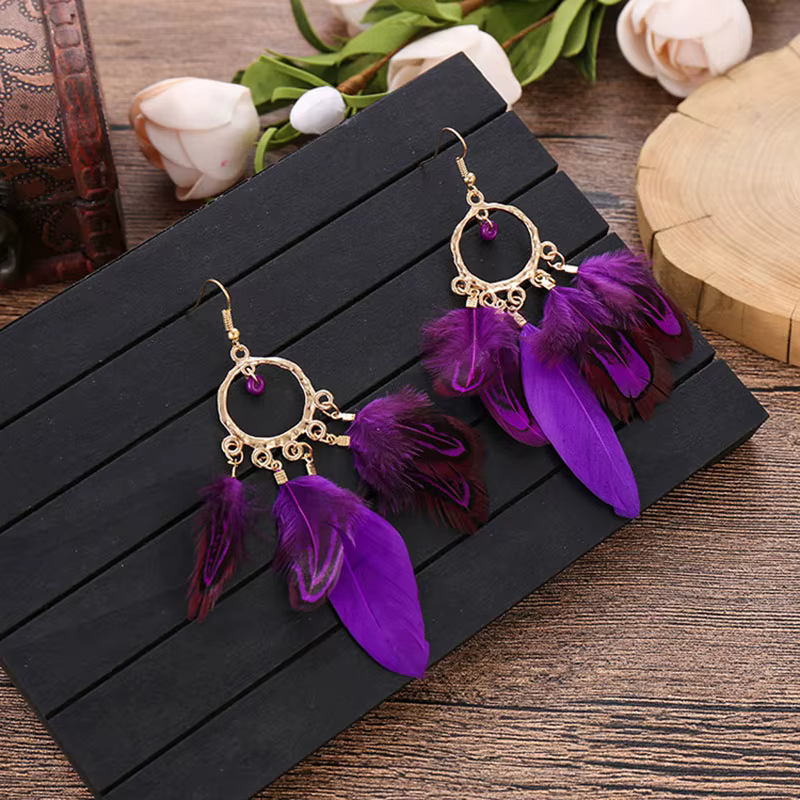 Bohème ethnique violet plume boucles d'oreilles pour femmes créatif Simple perles rondes couleur or 