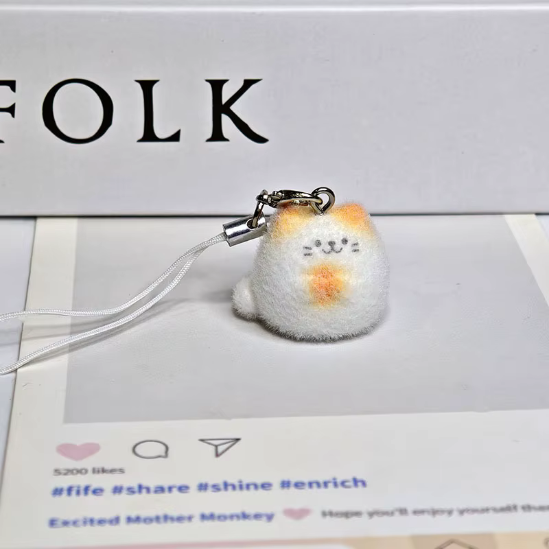 Breloque de téléphone en résine de chaton de dessin animé floqué, accessoires de porte-clés de sac f