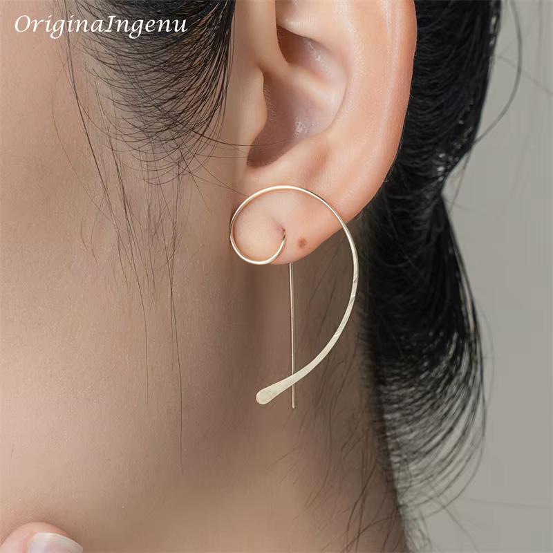 Boucles d'oreilles piercing minimalistes pour femmes, cercle de bijoux faits à la main, rempli d'or 