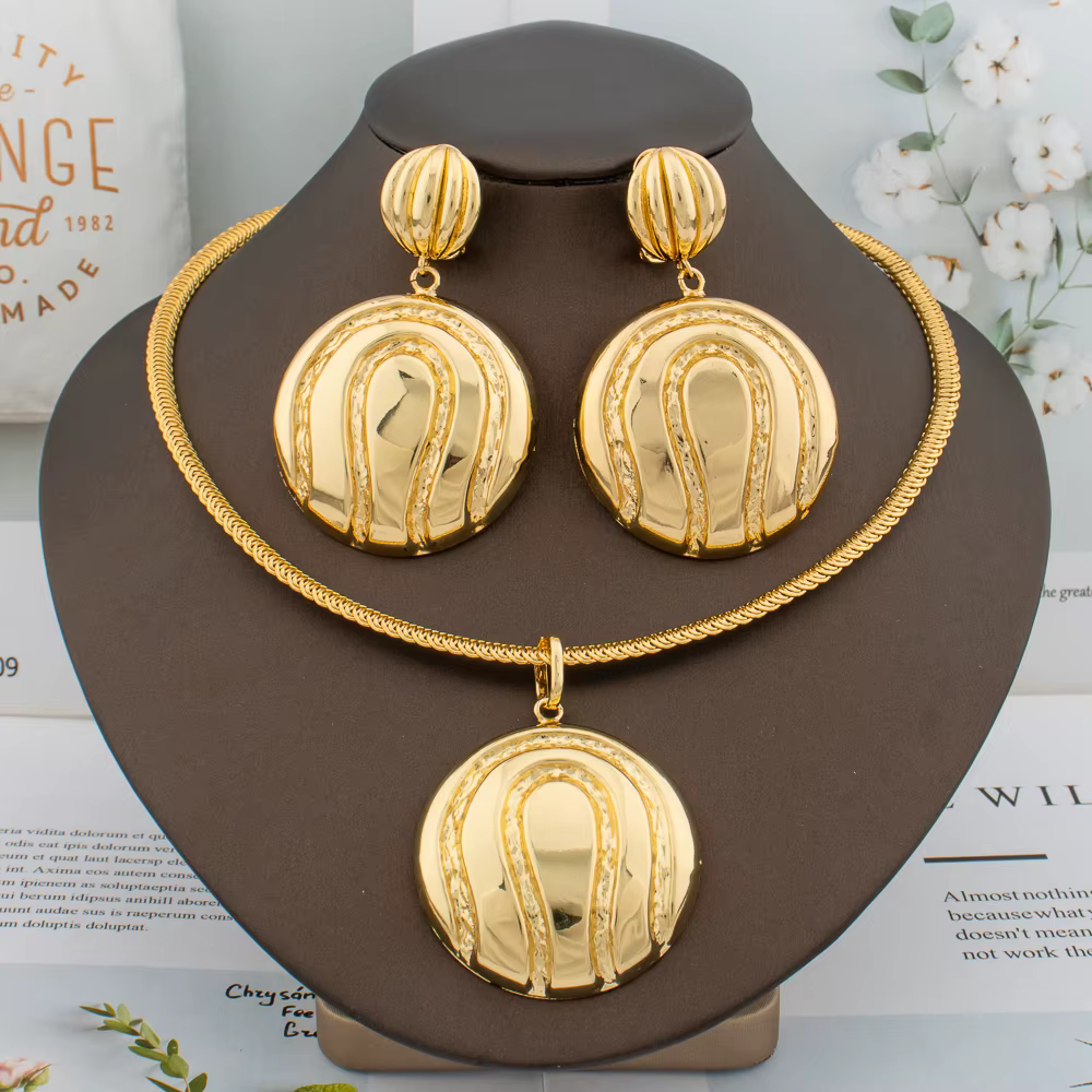 Grand ensemble de bijoux plaqué brésilien pour femmes, Design audacieux, grandes boucles d'oreilles,
