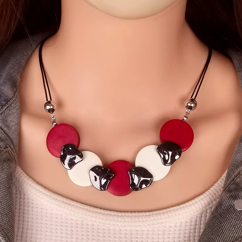 Collier bohème pour femmes, bijoux à usage quotidien, disques en bois avec breloques d'accent en mét