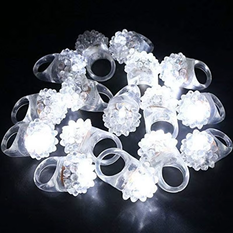 Anneaux lumineux LED blancs en caoutchouc souple, anneau bosselé clignotant, jouets lumineux pour fê