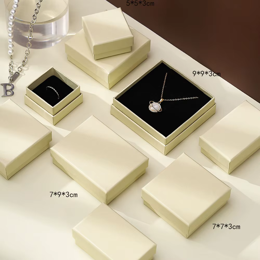 Lot de 12 boîtes de présentation de bijoux de luxe simples blanches en papier vert foncé pour bagues