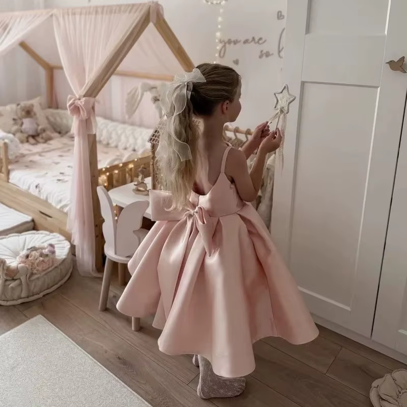 Robe de demoiselle d'honneur rose, robe de fête élégante, nœud surdimensionné, choix idéal pour les 