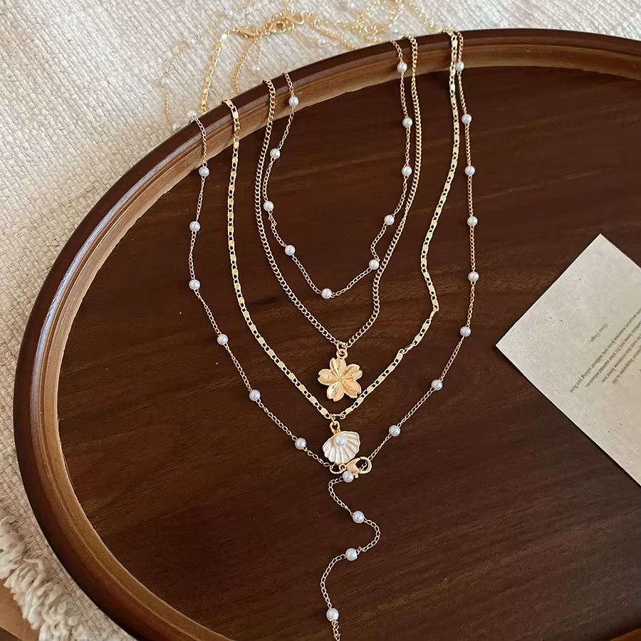 Nouveau Collier Multicouche Tendance 2026 avec Pendentif Fleur Coquillage et Perles pour Femme – Bij