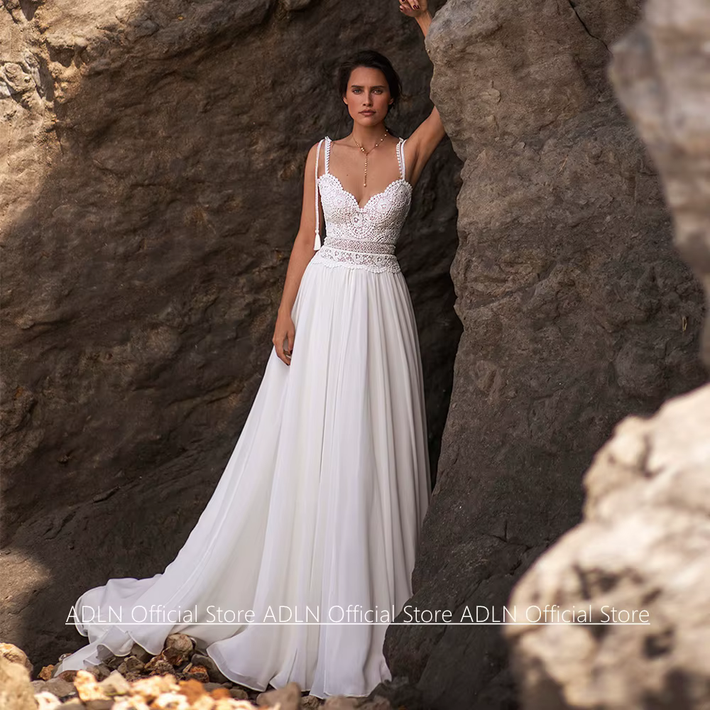 Robe de mariée bohème personnalisée en dentelle, sexy, col en V, sans manches, avec appliques, en mo