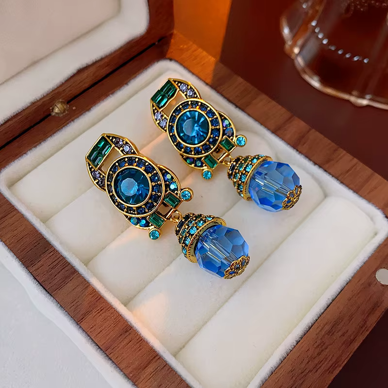 Boucles d'oreilles à Clip en cristal bleu pour femmes, strass, Vintage, mode, personnalité, breloque