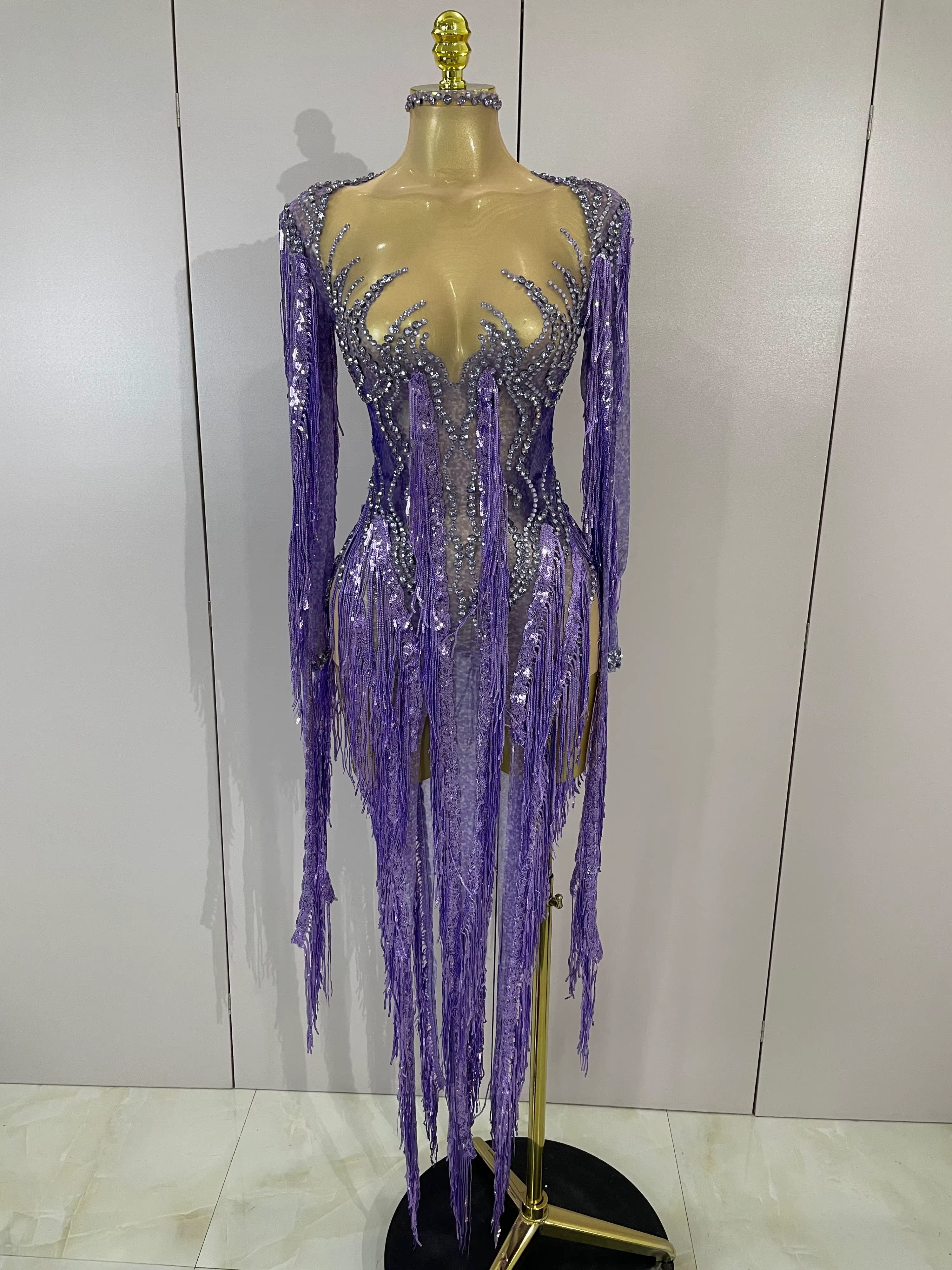 Robe longue transparente en maille pour femme, ornée de strass scintillants, avec franges violettes,