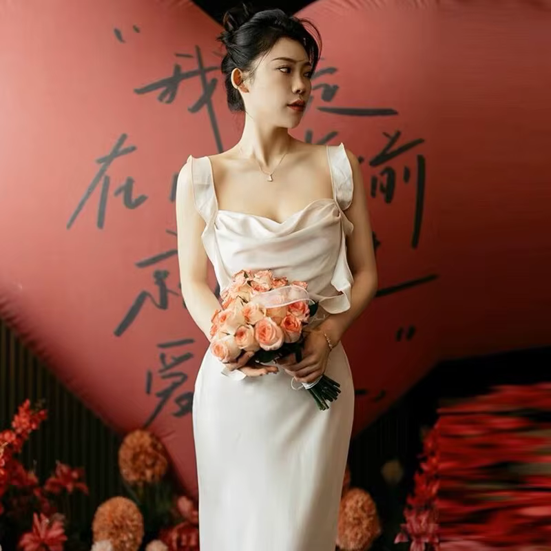 Robe de mariée légère en Satin, jupe queue de poisson à bretelles, voile léger de fiançailles, robe 