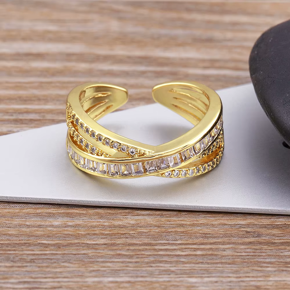 Bague classique en zircone cubique en forme de X pour femmes, ajustable, plaquée or, anneau ouvert, 
