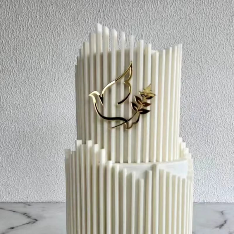 Décoration de gâteau de baptême et de communion 2025 : Croix de Christ en acrylique doré, colombe et